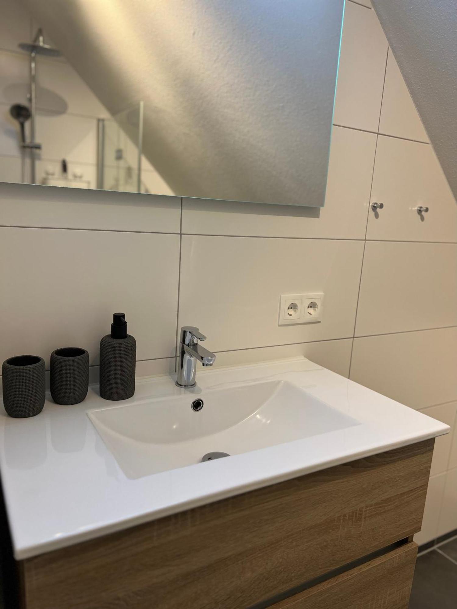Villa Aryve In See-, Strand- Und Golfplatznaehe Inklusive Netflix, Bad En Suite Und Wohlfuehlgarantie Dirkshorn Exterior photo